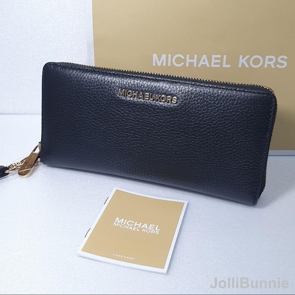 Michael Kors Handbags - Michael Kors large continental travel wallet